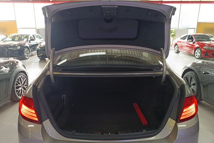 Used BMW 5 Series 2014 525Li Luxury Design Package