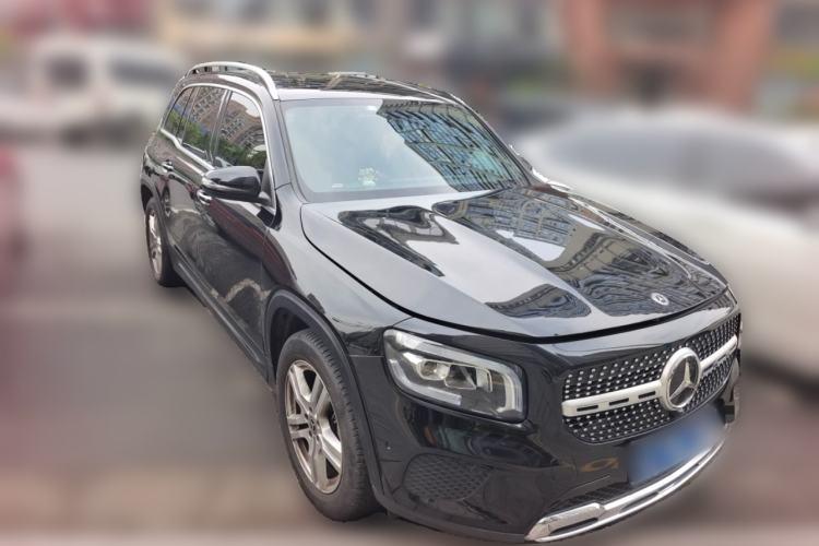 Used Mercedes-Benz GLB 2020 Updated GLB 200 Dynamic Edition Front Right 45 Deg