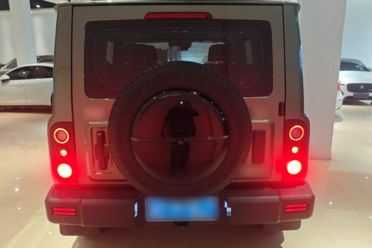 Used 212 T01 2024 2.0T Explorer