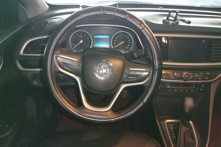 Used Buick GT 2016 15N Automatic Luxury Edition Steering Wheel