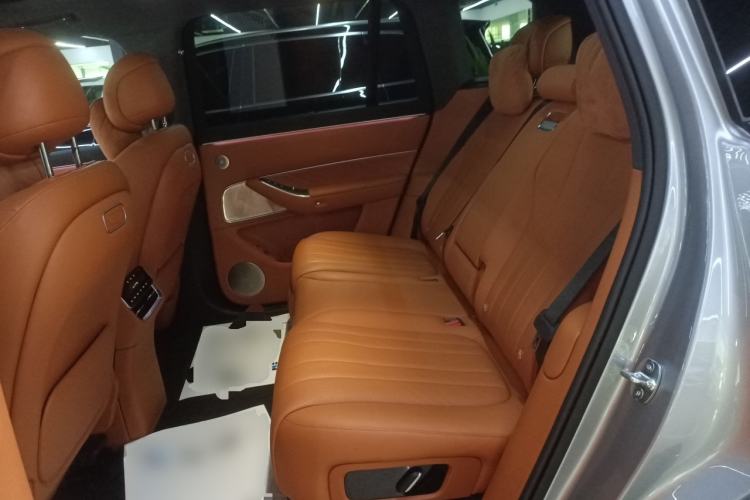 Used Hima AITO M8 2025 Extended-Range Ultra Version 53.4 kWh 5-Seater Edition
