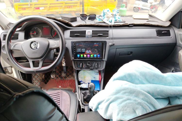 Used Volkswagen Santana 2019 1.5L Manual Fashion Edition China VI Standard Center Console