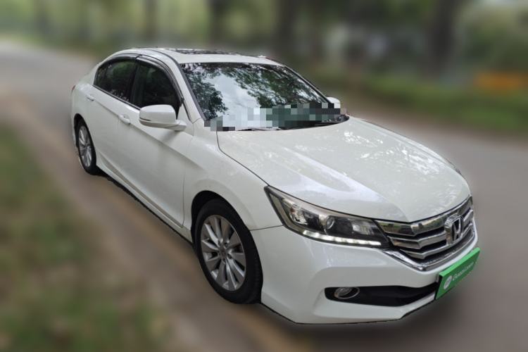 Used Honda Accord 2014 2.4L LX Comfort Edition Front Right 45 Deg