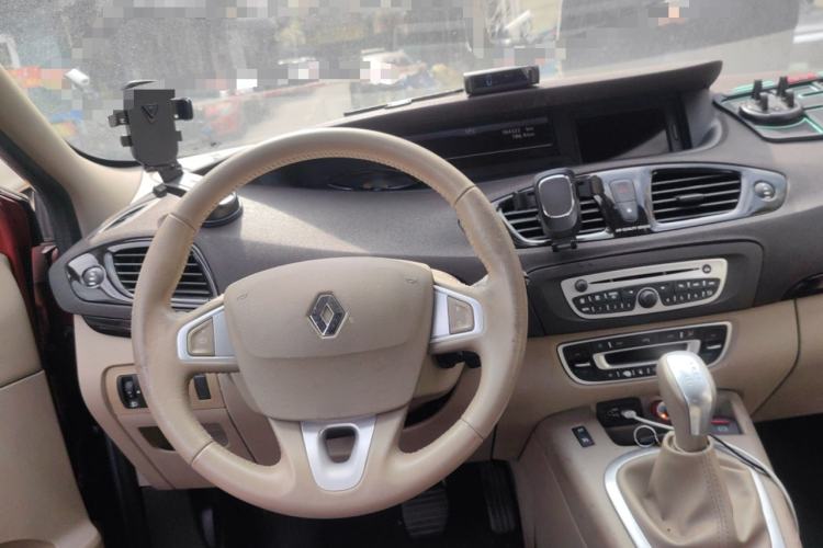 Used Renault Scenic Classic 2011 2.0 Comfort Edition with Scenic Design
