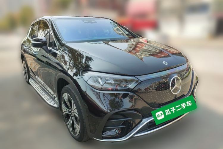 Used Mercedes-Benz EQE SUV 2023 350 4MATIC Luxury Edition Front Right 45 Deg