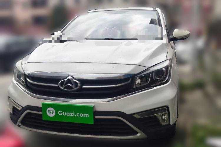 Used CHANGAN OSHAN A800 2017 1.5T Manual Elite Version Front