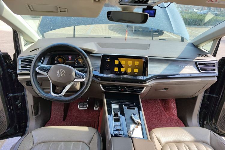 Used Volkswagen Viloran 2022 380TSI Luxury Edition Center Console
