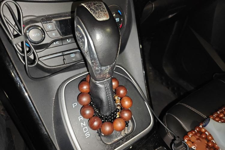 Used Ford Kuga 2015 2.0L GTDi Four-Wheel-Drive Sport Model
