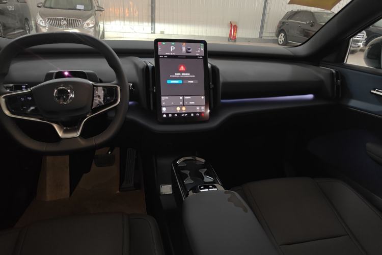 Used Volvo EX30 2025 Rear-Drive Long-Range Plus Model