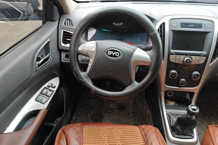 Used BYD F3 2015 Energy-Saving Edition 1.5L Manual Luxury Model