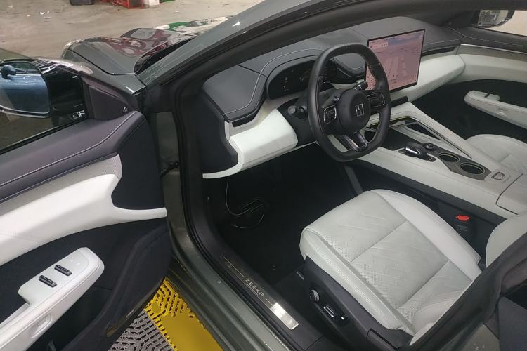 Used Zeekr 001 2025 WE Edition 100 kWh Rear-Wheel Drive