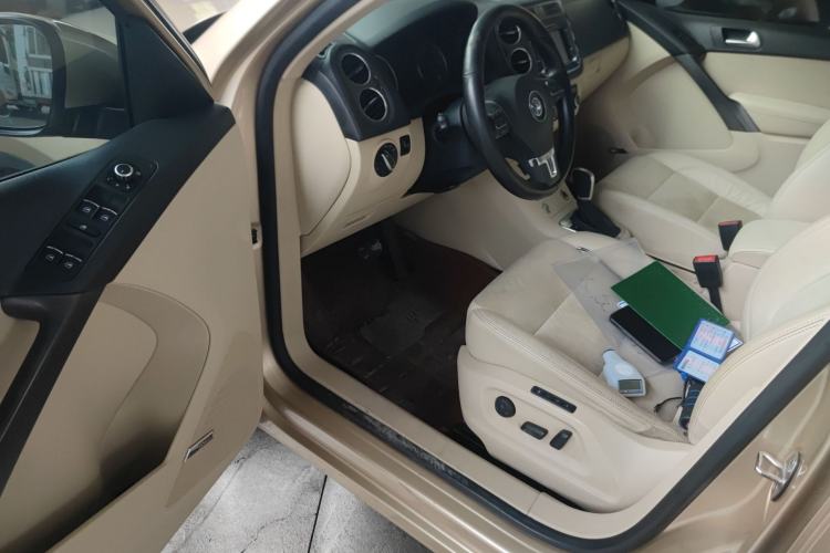 Used Volkswagen Tiguan 2012 2.0 TSI Automatic All-Wheel Drive Flagship Edition