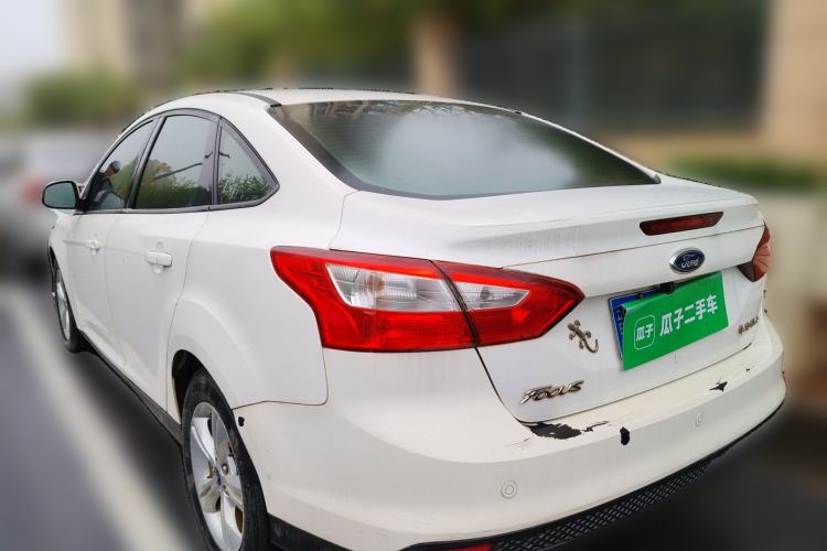 Used Ford Focus 2012 Sedan 1.6L Automatic Fashion Edition