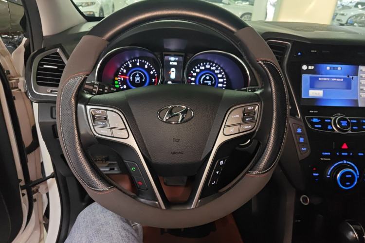 Used Hyundai Grand SantaFe 2013 3.0L 7-Seater 4x4 Flagship Edition