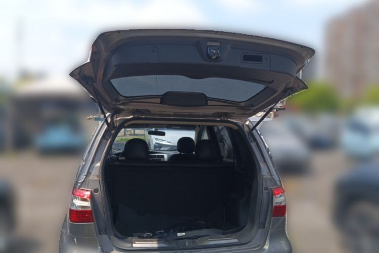 Used Nissan Livina 2013 1.6XE CVT Comfort Edition Trunk