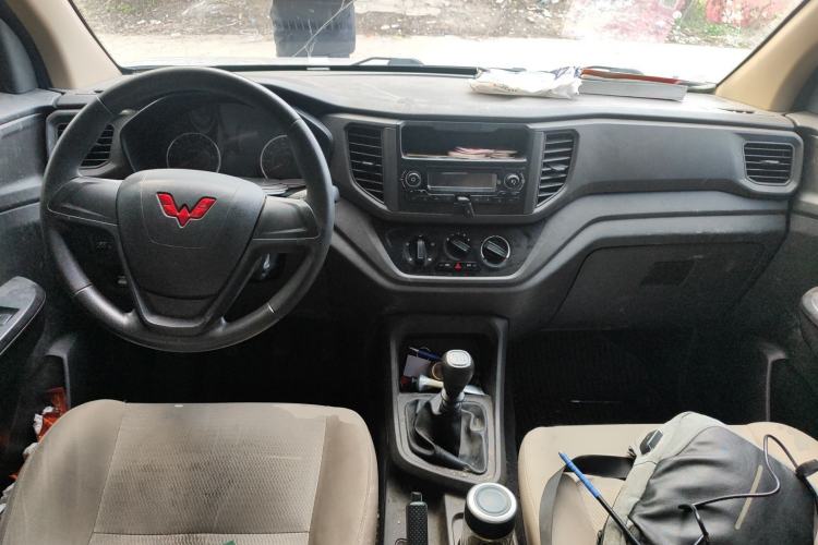 Used Wuling Hongguang V 2022 1.5L Jingqu Version Hydraulic Power Steering LAR