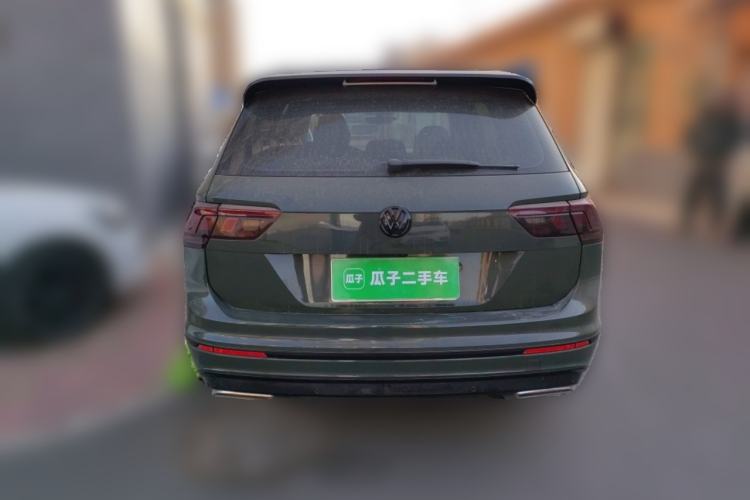 Used Volkswagen Tiguan L 2018 330TSI Automatic Two-Wheel Drive Luxury Edition Rear