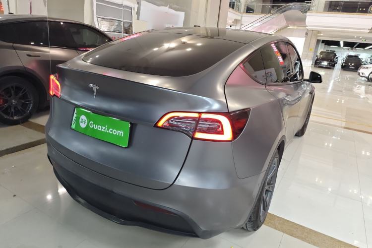 Used Tesla Model Y 2023 Rear-Wheel-Drive Version
