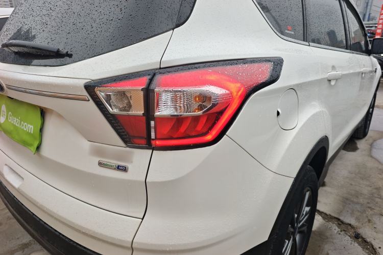 Used Ford Kuga 2019 EcoBoost 180 Two-Wheel-Drive Platinum Edition China VI Standard