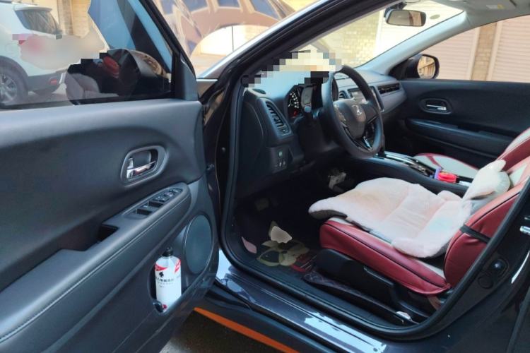 Used Honda Vezel 2022 1.5L CVT Phantom Night Pioneer Edition
