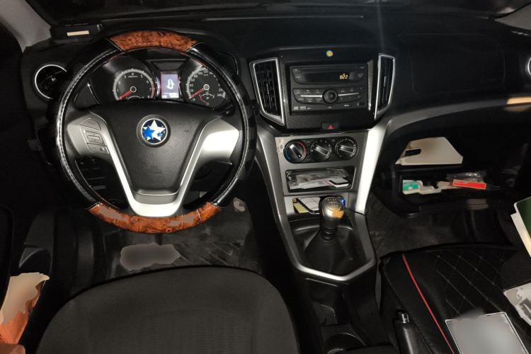 Used Venucia T70 2015 2.0L Manual RuiQu Version
