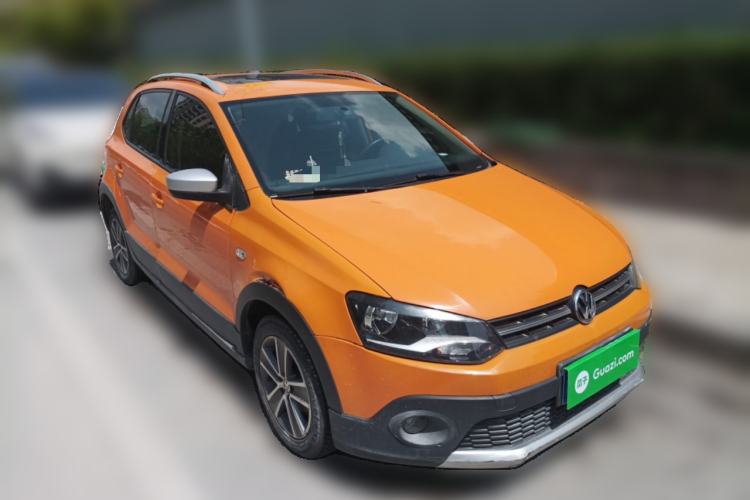 Used Volkswagen Polo 2012 1.6L Cross Polo Automatic Transmission Front Right 45 Deg