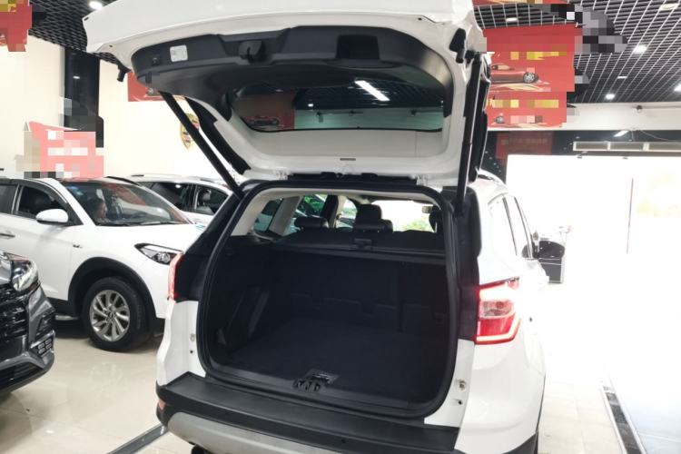 Used Ford Kuga 2018 EcoBoost 180 Two-Wheel-Drive Luxury Wing Edition Trunk