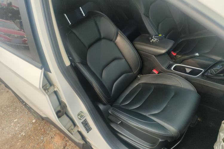 Used Baojun 530 2021 Global Car Anniversary Edition 1.5T CVT Luxury Model 7 Seats
