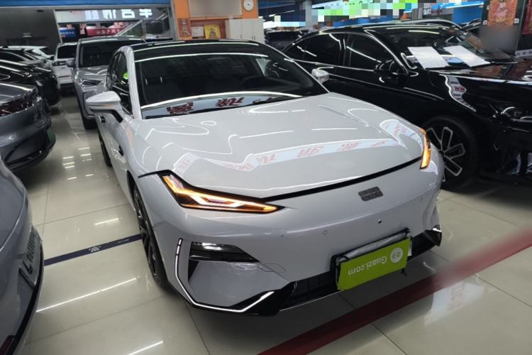 Used Geely Galaxy E8 2025 700 km Long-Range Intelligent Driving Version
