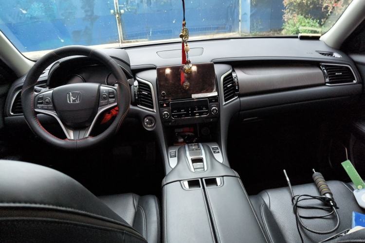 Used Honda Avancier 2020 370TURBO Two-Wheel Drive Luxury Edition Center Console