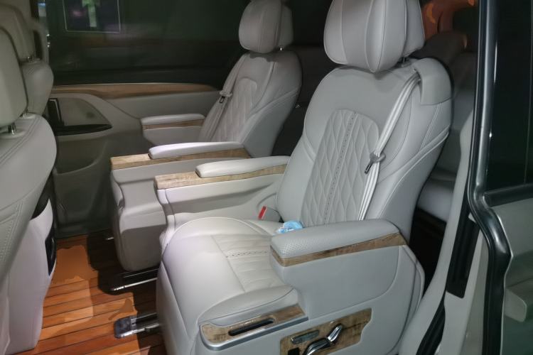 Used Buick GL8 2018 ES 28T Comfort Model China VI Standard