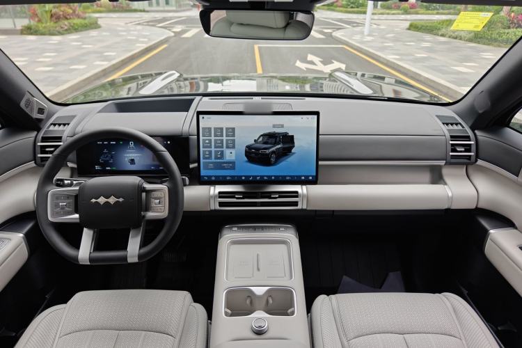 Used Formula Leopard Tai 7 2025 Model 200 km Two-Wheel Drive Max Edition
