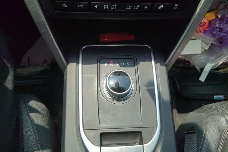 Used Land Rover Discovery Sport 2016 2.0T SE Gear Lever
