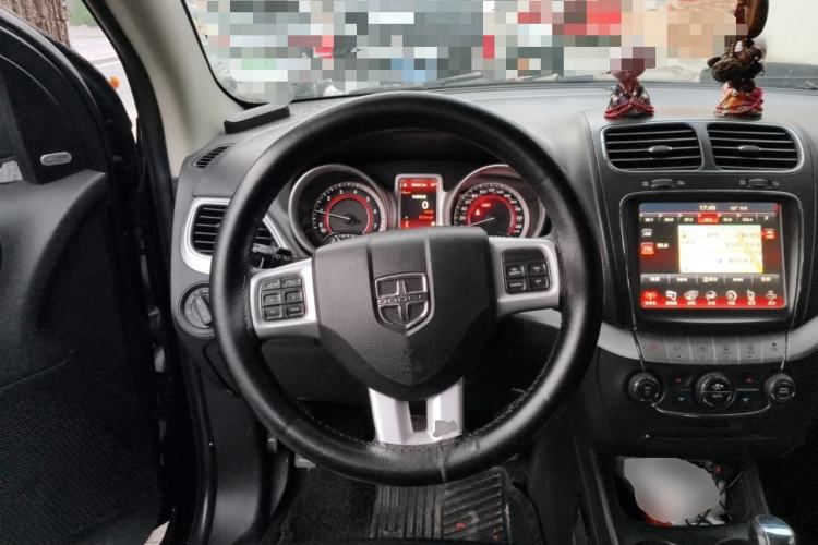 Used Dodge Journey 2013 2.4L Two-Wheel Drive Luxury Version
