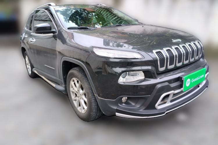 Used Jeep Cherokee 2016 2.4L Professional Smart Version
