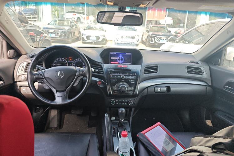 Used Acura ILX 2013 2.0L Elite Edition Center Console