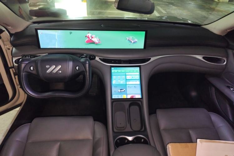 Used IM L6 2024 Max Standard Edition Center Console