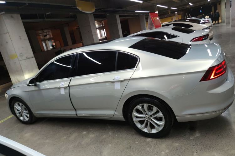 Used Volkswagen Magotan 2018 Facelift 330TSI DSG Luxury Model
