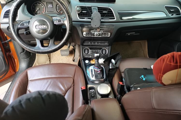 Used Audi Q3 2016 35 TFSI quattro all-wheel-drive style model Center Console