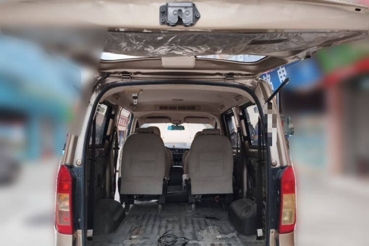 Used Wuling Rongguang V 2015 1.5L Standard Version Trunk