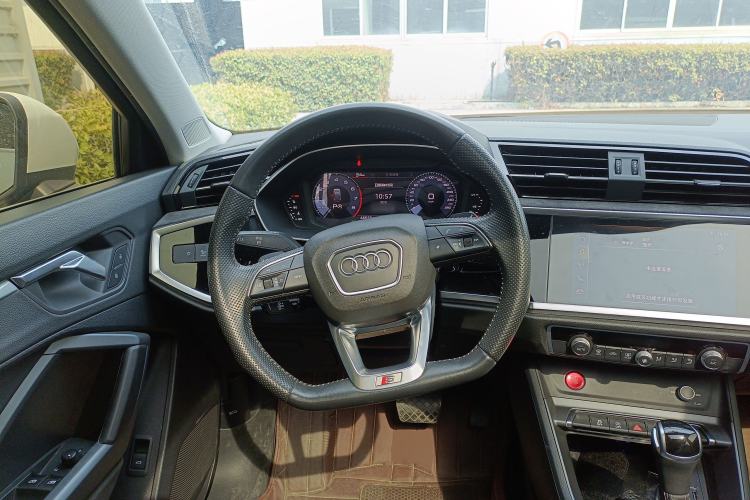 Used Audi Q3 Sportback 2020 40 TFSI Fashion Model
