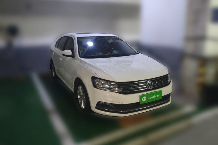 Used Volkswagen Lavida 2017 1.6L Automatic Comfort Edition Front Right 45 Deg