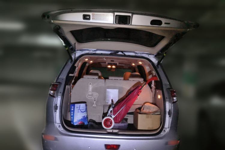 Used Toyota Previa 2012 2.4L 7-Seater Luxury Edition Trunk