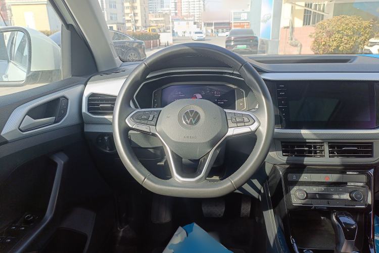 Used Volkswagen Tacqua 2021 280TSI DSG EnjoyPro Smart Connectivity Version
