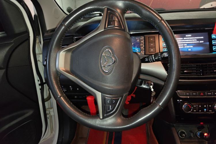 Used CHANGAN KAICHENG Oushang A600 2017 1.5L Manual Luxury Model Steering Wheel