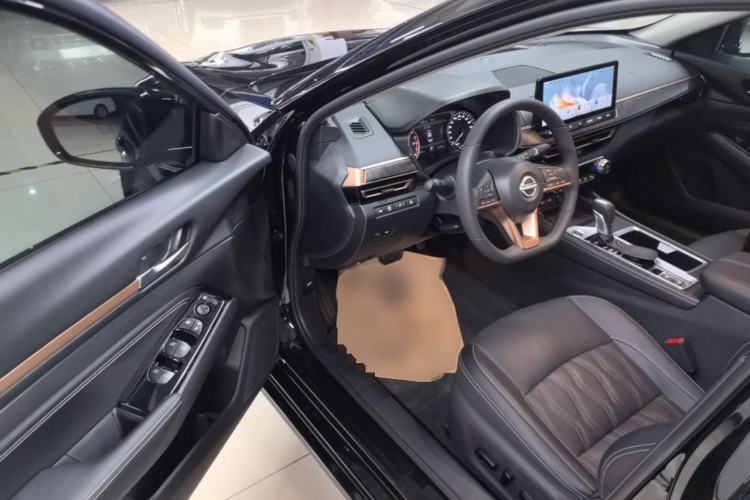Used Nissan Teana 2024 2.0L SV Black Gold Edition