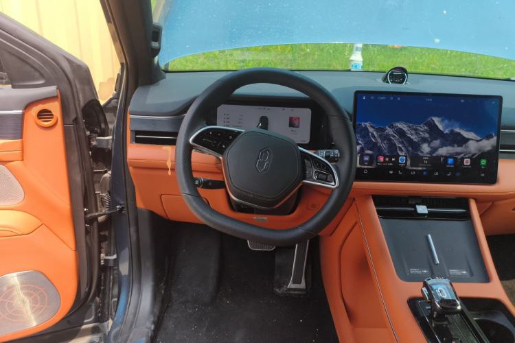 Used Hima AITO M7 2024 1.5T Four-Wheel Drive Plus Version 5 Seats Steering Wheel