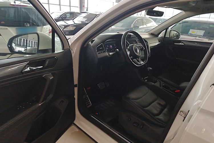 Used Volkswagen Tiguan L 2021 330TSI Automatic Two-Wheel Drive R-Line Enhanced Edition
