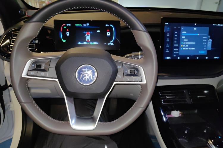 Used BYD Qin PLUS 2024 HONOR Edition DM-i 55KM Leading Model Steering Wheel