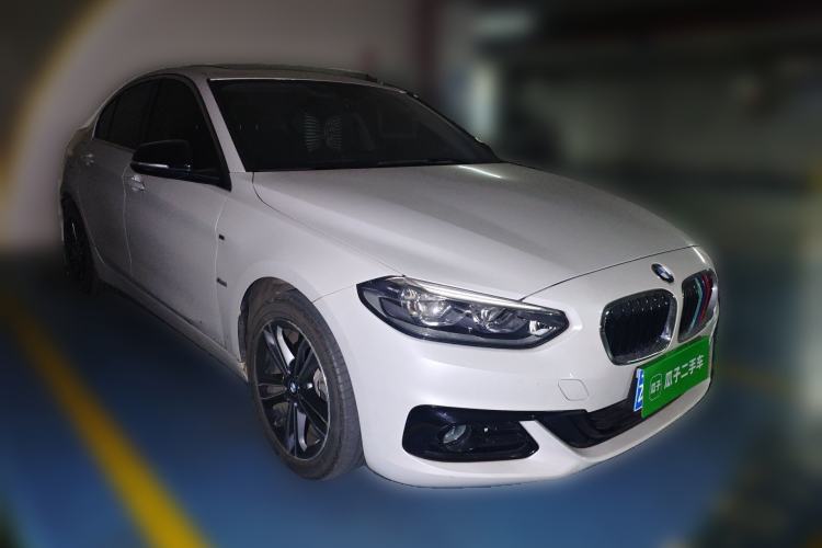 Used BMW 1 Series 2017 118i Sport Edition Front Right 45 Deg